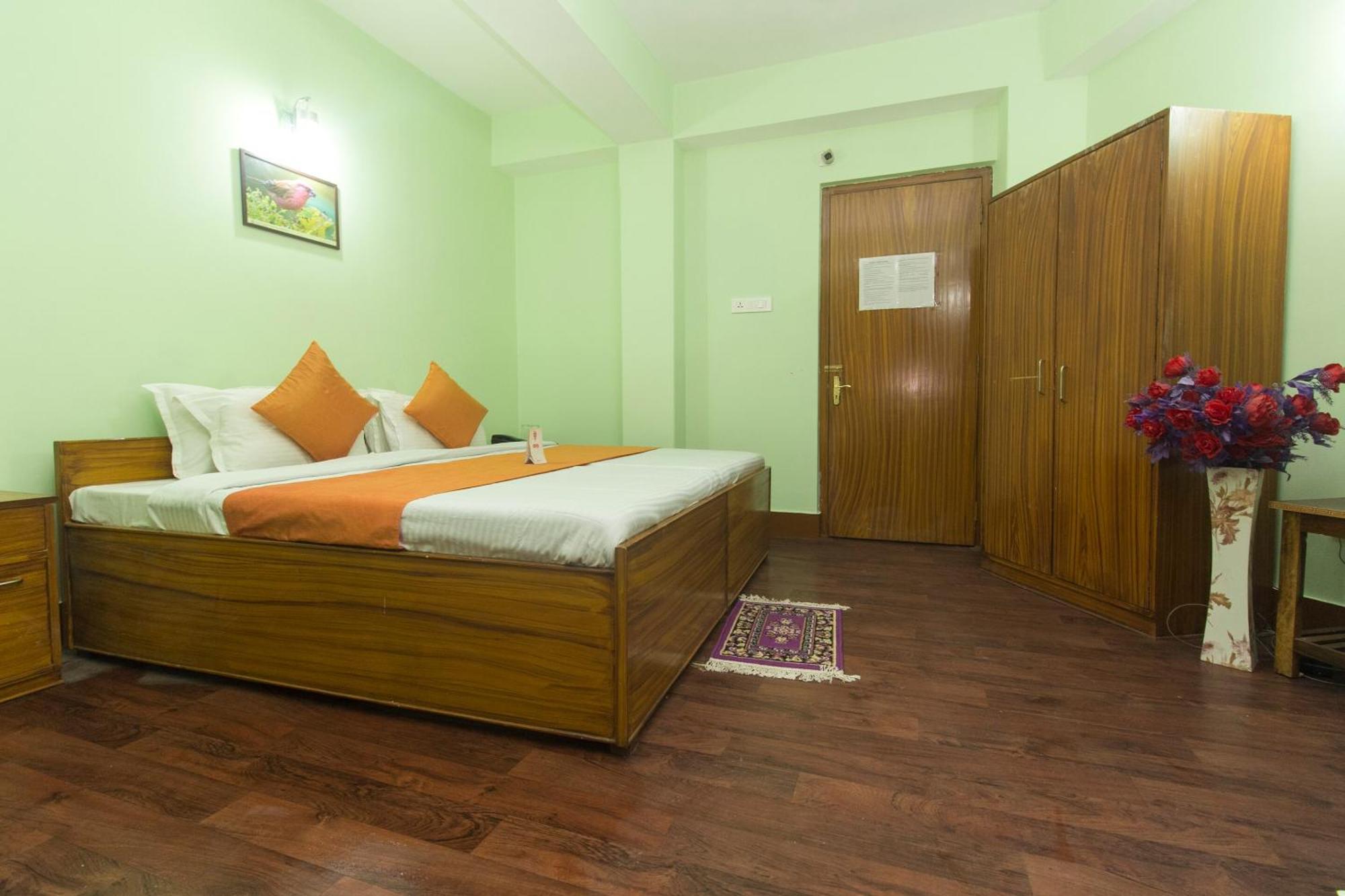 OYO 10883 Pema Thang Residency Gangtok Bagian luar foto